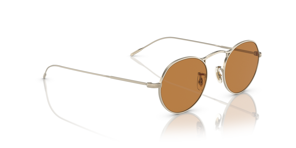 Oliver Peoples M-4 30Th avec une monture Or et des verres Brun - L'image 3