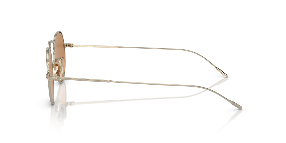 Oliver Peoples M-4 30Th avec une monture Or et des verres Brun - L'image 4