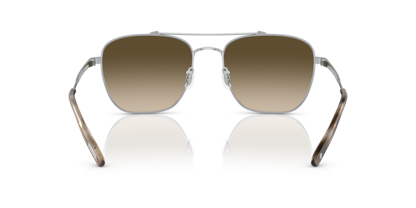 Sie Oliver Peoples Marsan mit Silber gebürstet Gestell und Grün Gläsern - Bild Stegplättchen