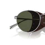 Oliver Peoples Cesarino-L avec une monture Brushed Silver/Sequoia Leather et des verres Vert - Variant
