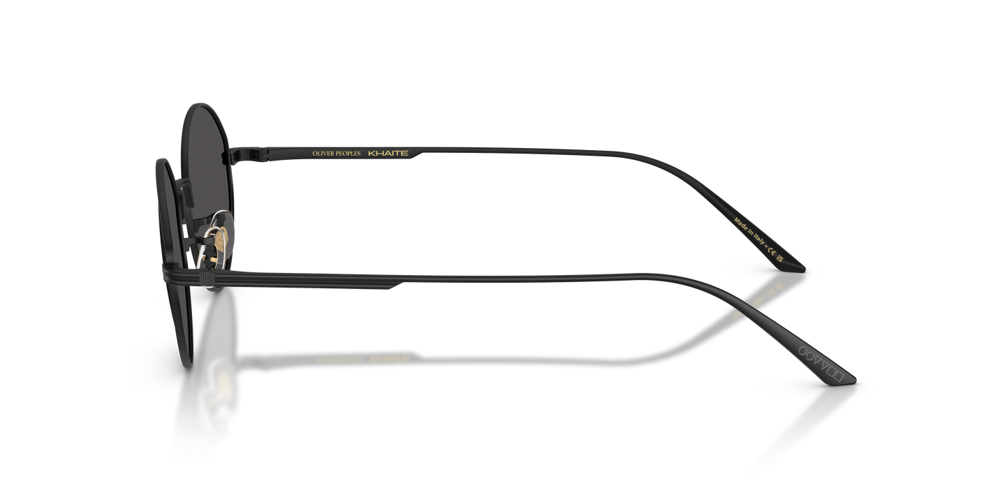 Oliver Peoples 1994C の マットブラック フレームと グレー レンズ