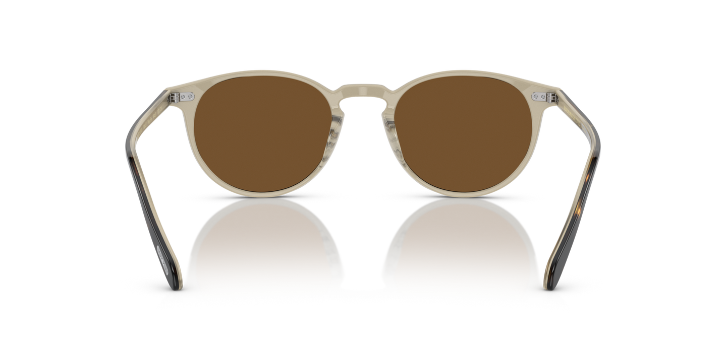 Oliver Peoples Riley Sun with Horn frame and Brown lenses - Image Nosepads