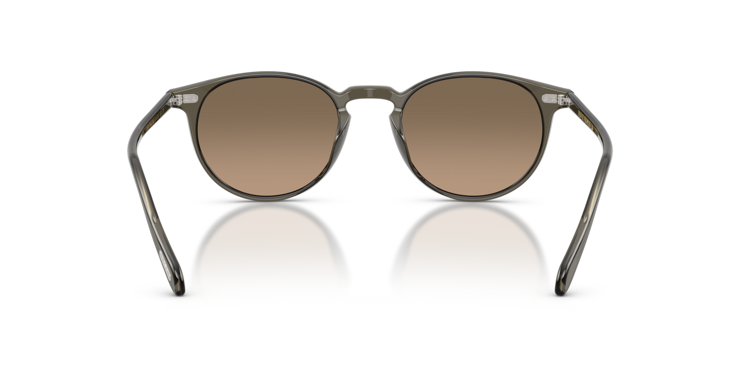 Oliver Peoples Riley Sun con montura Inkwell y lentes Marrón - Imagen Plaquetas nasales