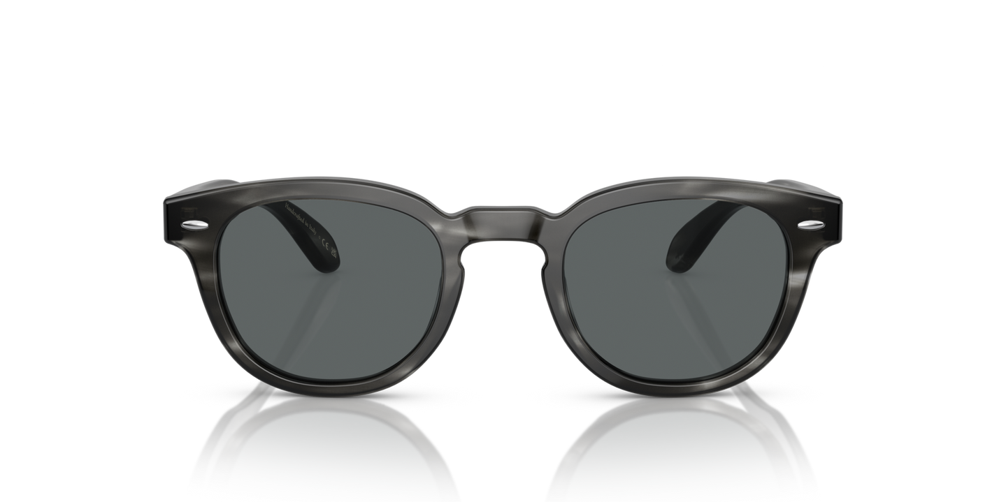 Sie Oliver Peoples Sheldrake Sun Low Bridge Fit mit Kohlschwarz Tortoise Gestell und Grau Gläsern - Bild Gläser