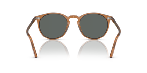 Oliver Peoples O'Malley Sun avec une monture Carob et des verres Bleu - L'image 5