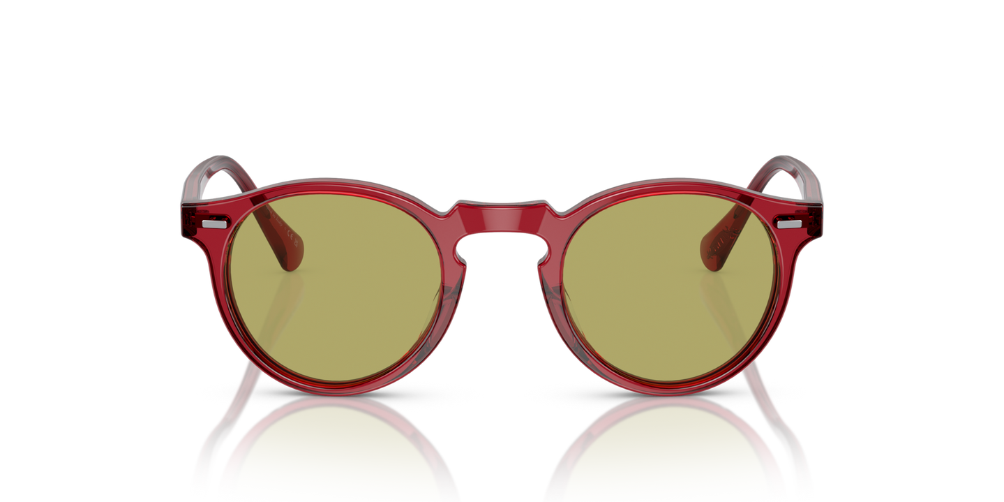 Oliver Peoples Gregory Peck Sun Limited Edition avec une monture Rouille translucide et des verres Vert - Image Verres
