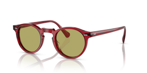 Oliver Peoples Gregory Peck Sun Limited Edition avec une monture Rouille translucide et des verres Vert - image 1