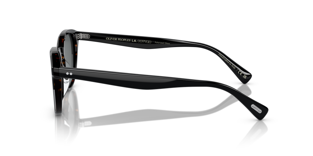 Oliver Peoples Desmon Sun with Black/362 Gradient frame and Grey lenses - Image 4