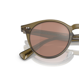 Oliver Peoples Romare Sun avec une monture Olive poudré et des verres Orange - Variant