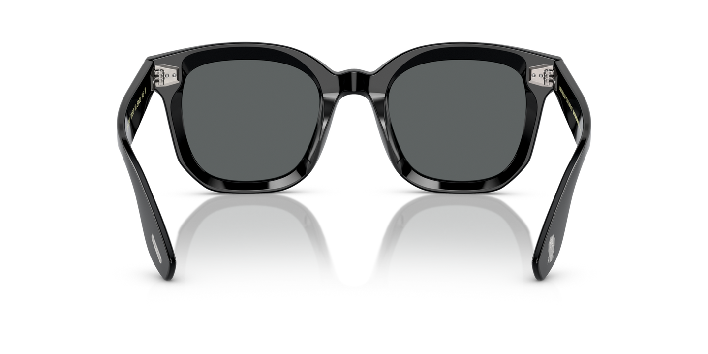 Oliver Peoples Filu' with Black frame and Grey lenses - Image Nosepads