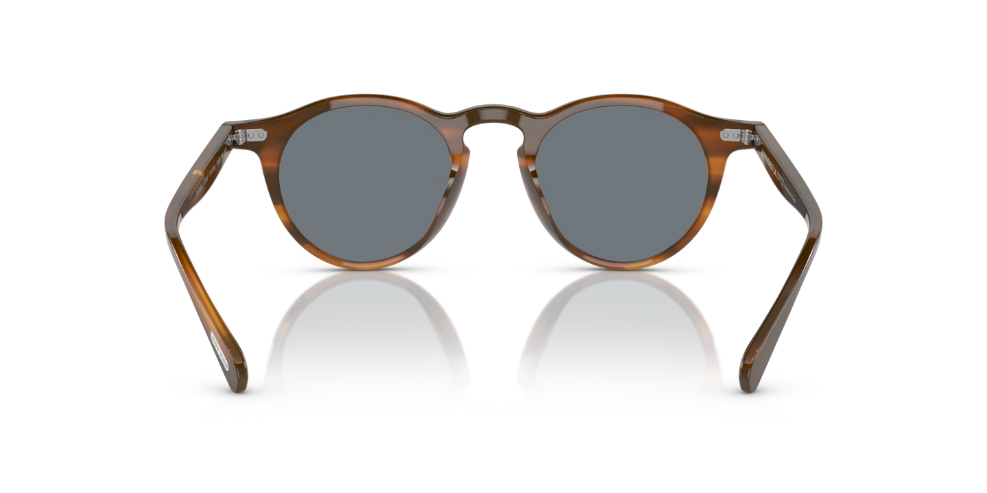 Sie Oliver Peoples OP-13 Sun mit Sycamore Gestell und Blau Gläsern - Bild Stegplättchen