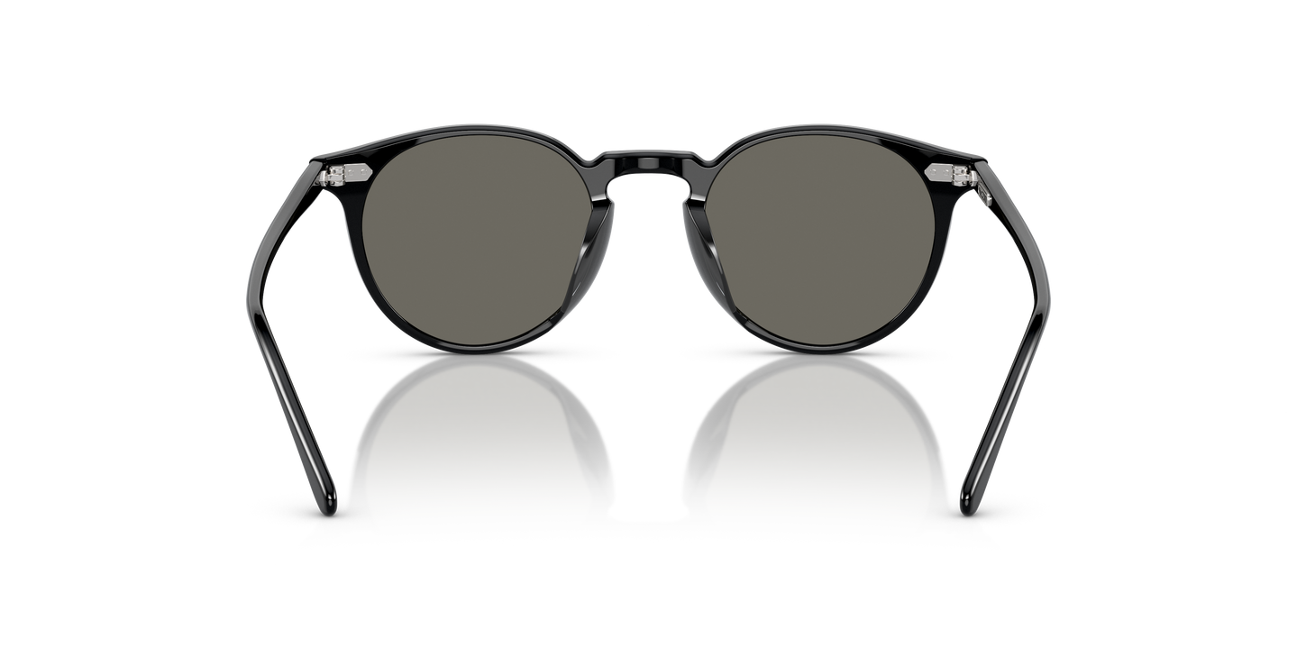 OLIVER PEOPLES N.02 SUN ボストンシェイプ アイウェア Oliver Peoples N.02 Sun の ブラック フレームと Carbon Grey レンズ