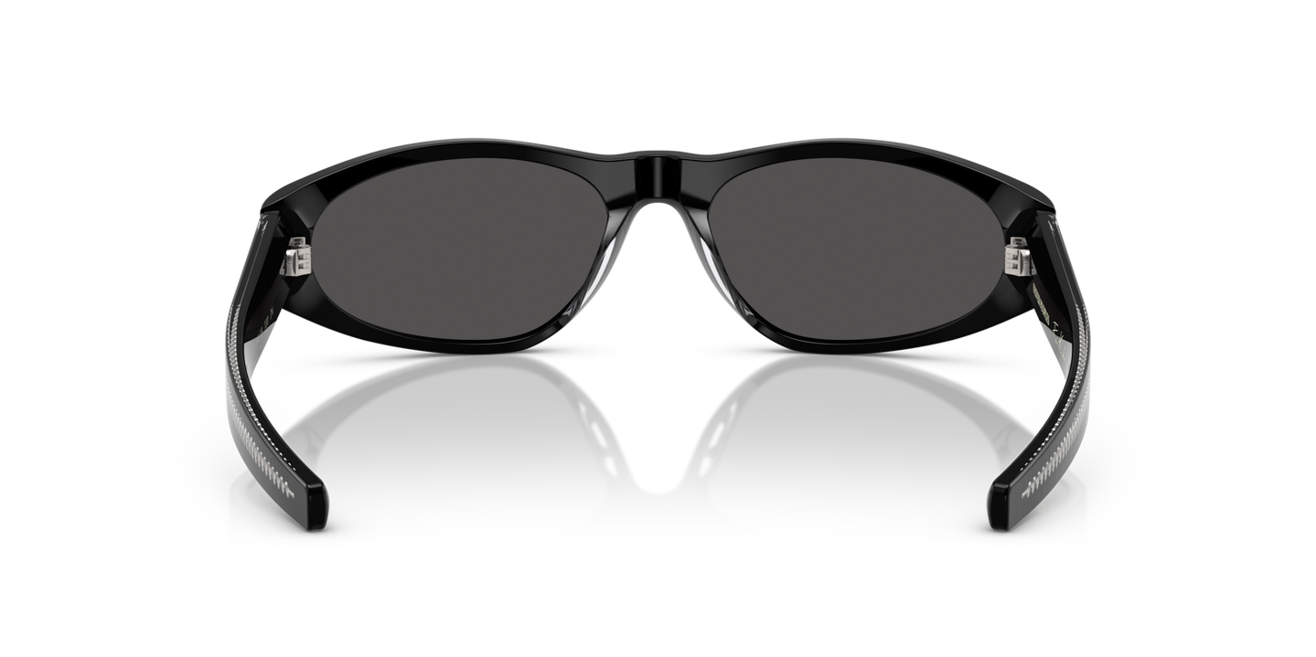 Oliver Peoples Fai III with Black frame and Grey lenses - Image Nosepads
