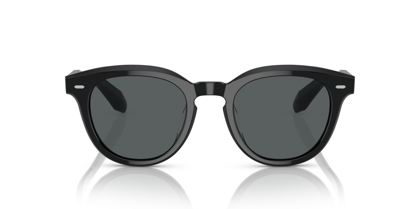 Oliver Peoples N.05 Sun の ブラック フレームと ミッドナイト