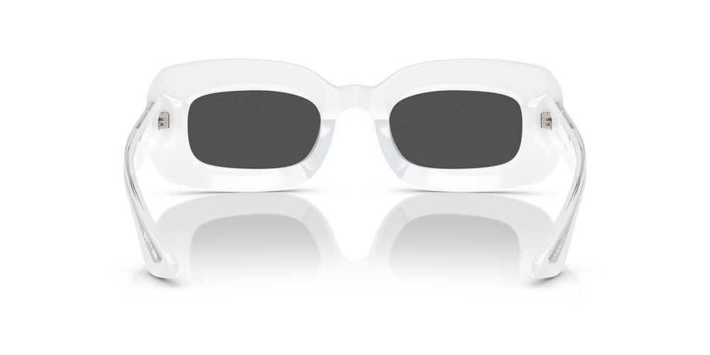 Oliver Peoples 1966C avec une monture Blanc et des verres Gris - L'image 5