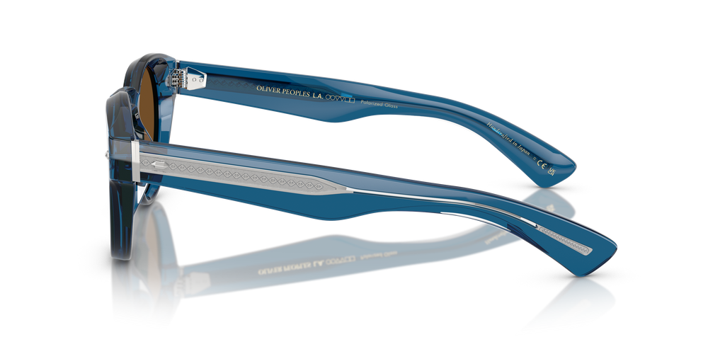 Oliver Peoples Hayton 18k avec une monture Bleu Translucide et des verres Brun - L'image 4