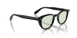 Sie Oliver Peoples N.09 Sun mit Schwarz Gestell und Transparent Gläsern - Das Bild 4
