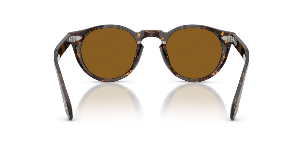 Oliver Peoples N.07 Sun の アタゴトータス フレームと トゥルー Oliver Peoples N.07 Sun の アタゴトータス フレームと トゥルー