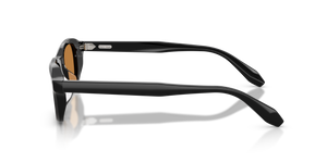 Oliver Peoples N.08 Sun avec une monture Noir et des verres Brun - L'image 4