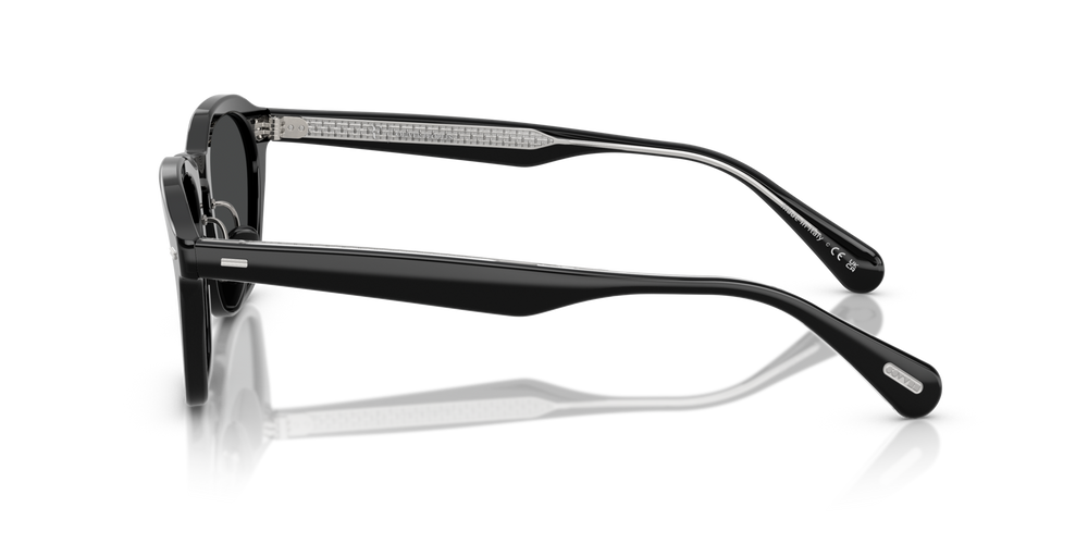 Oliver Peoples R-11 avec une monture Noir et des verres Gris - image 4