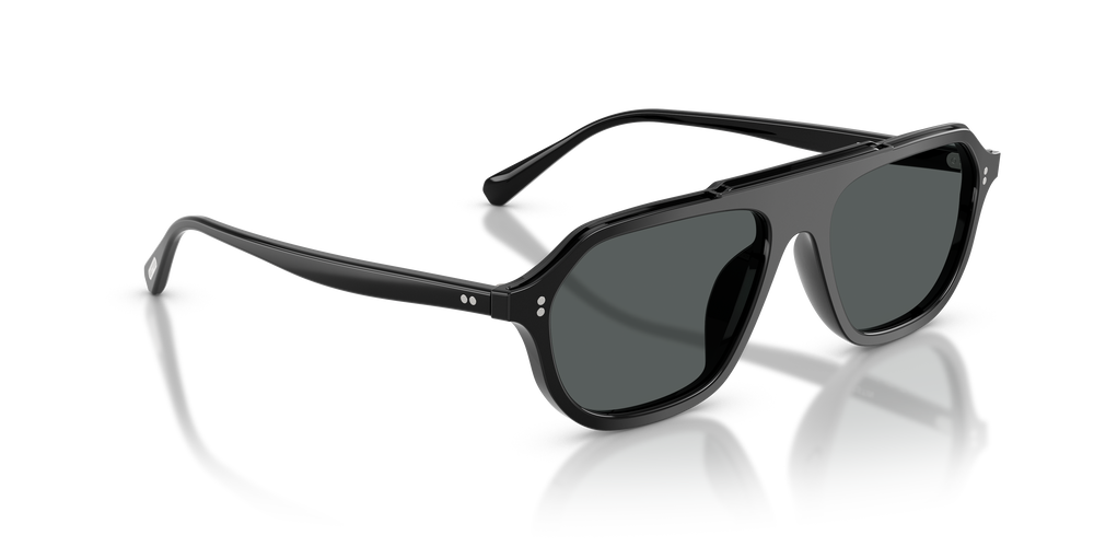 Oliver Peoples Estin の ブラック フレームと Midnight Express