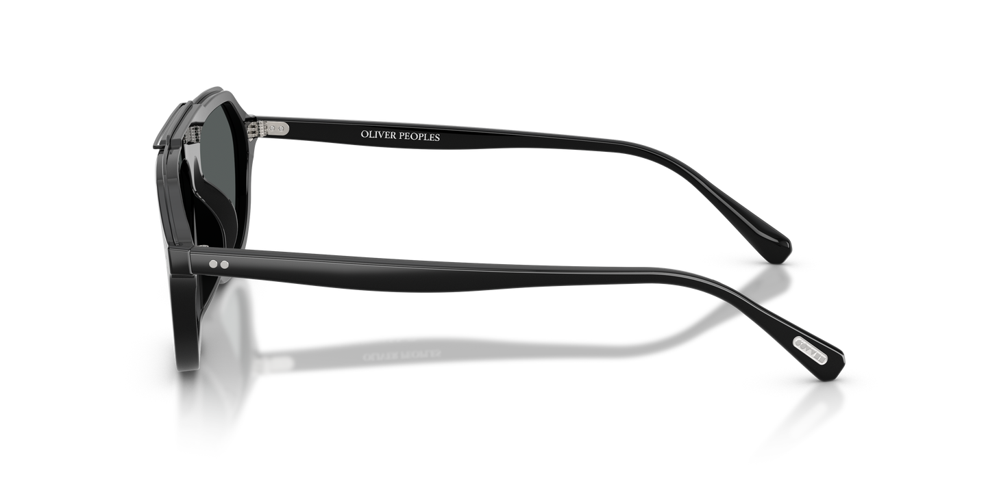 Oliver Peoples Estin の ブラック フレームと Midnight Express