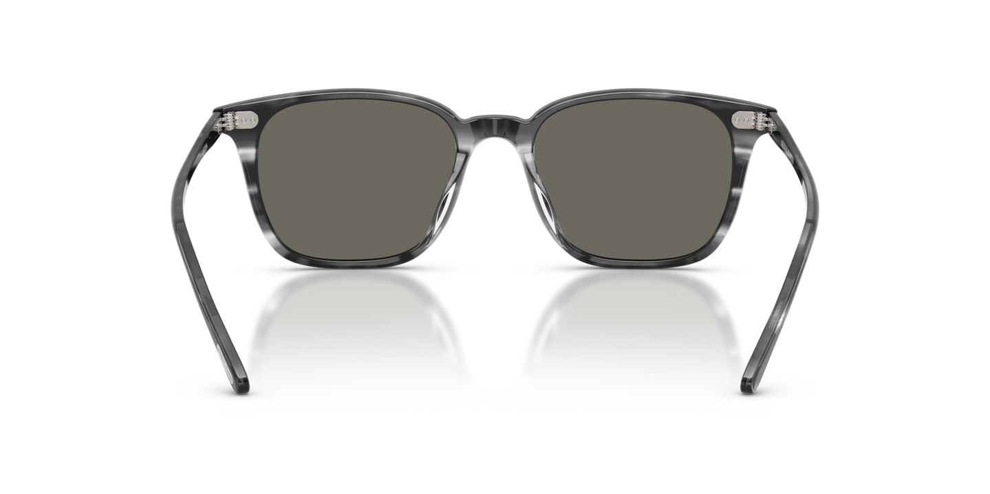 Oliver Peoples Laedin avec une monture Bleu plongeur et des verres Gris - Image Plaquettes de nez