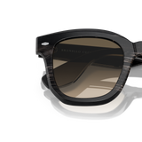 Oliver Peoples Filu' Horn avec une monture Corne noire et des verres Vert - Variant