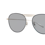 Oliver Peoples Cade-J avec une monture Chrome brossé/Bleu marine et des verres Gris - Variant