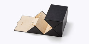 Visit Oliver Peoples Genuine Leather Four Frame Case - Image 3