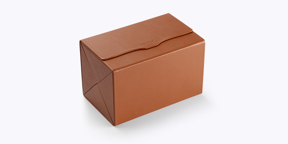 Visit Oliver Peoples Genuine Leather Four Frame Case - image 2