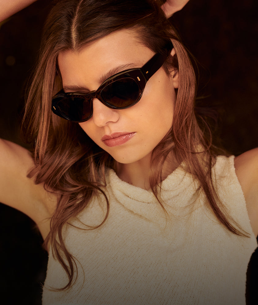 Oliver Peoplesのレディースサングラス購入 | Oliver Peoples® 日本