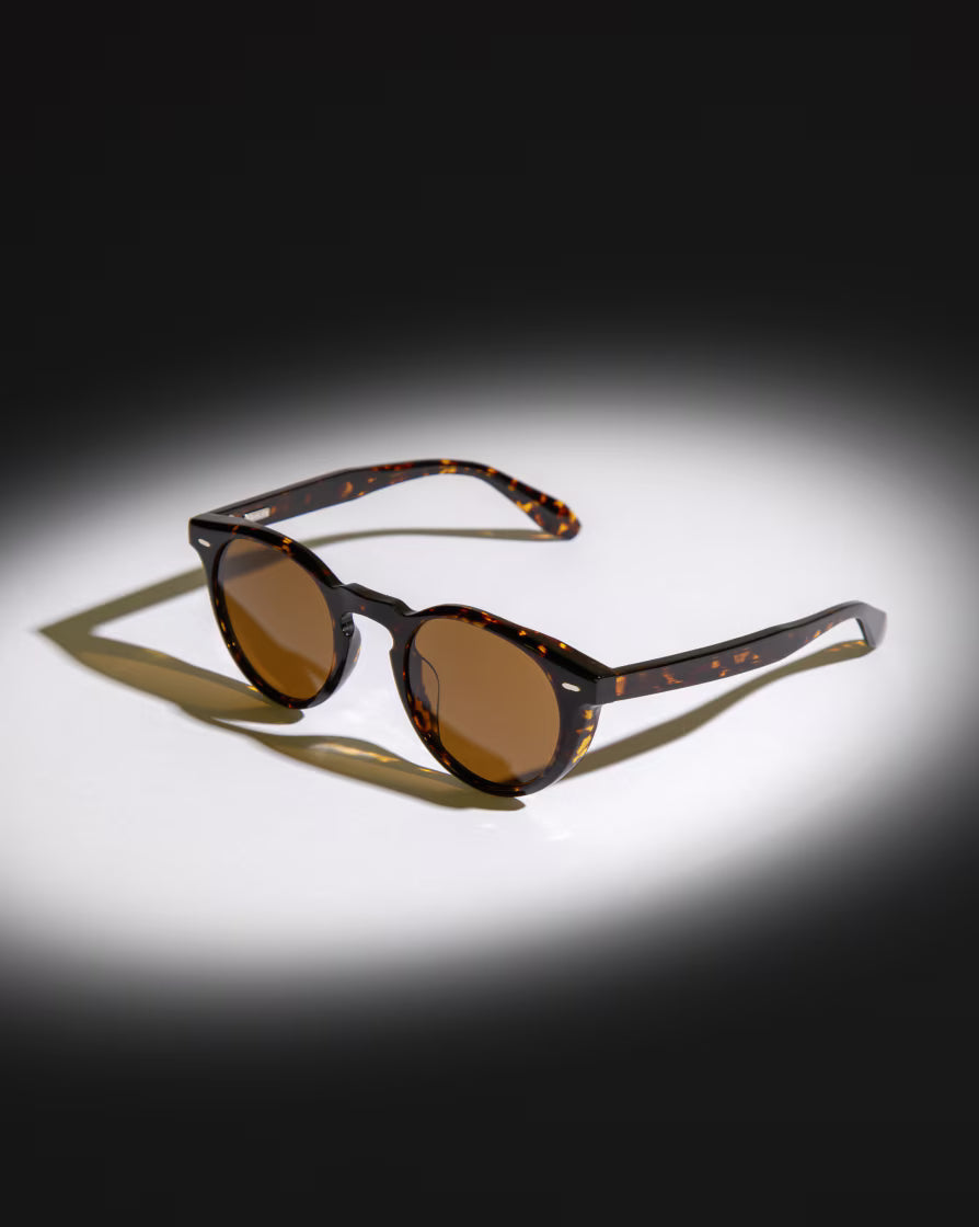オリバーピープルズ 0NLYコレクション | Oliver Peoples® 日本