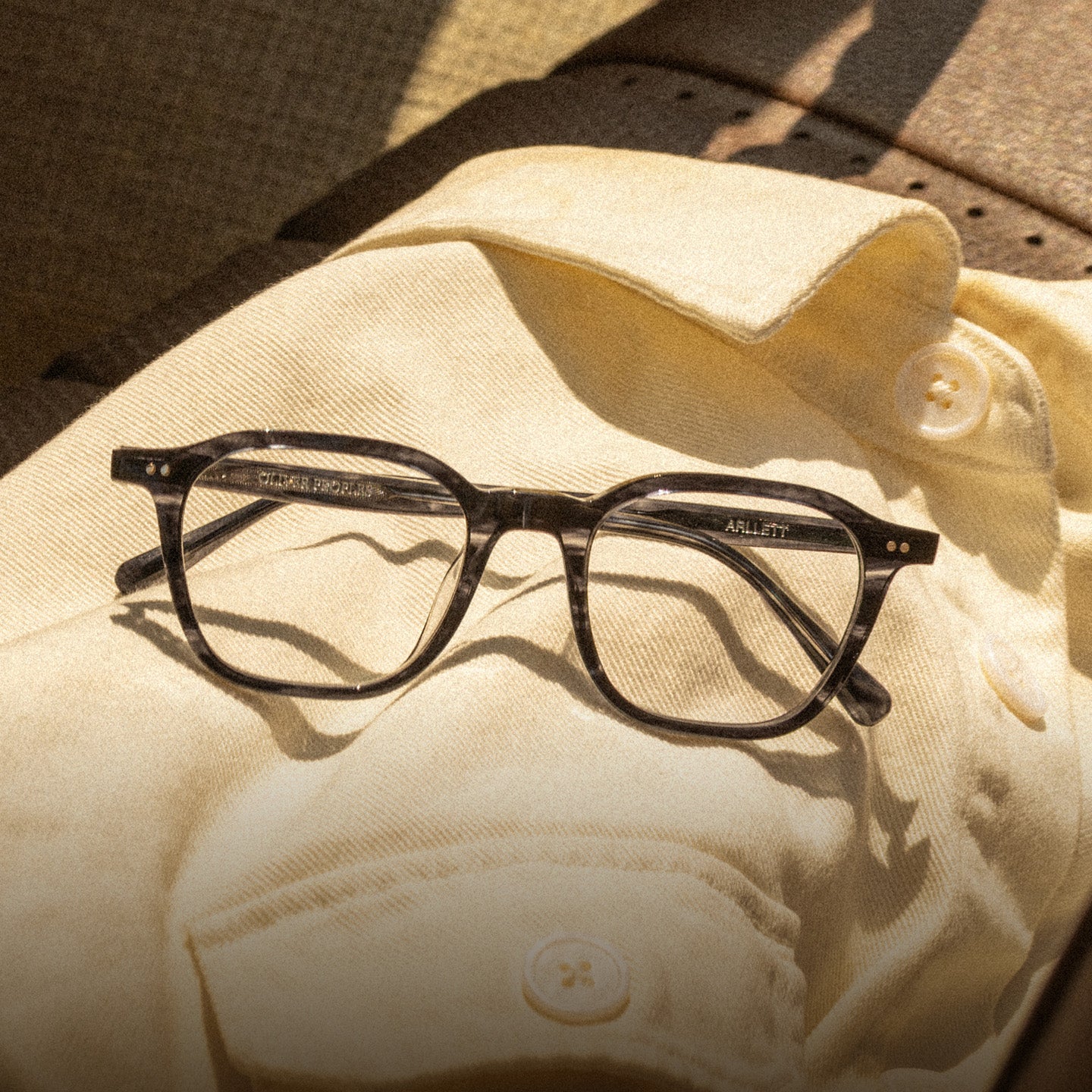 オリバーピープルズ公式オンラインストア | Oliver Peoples® 日本