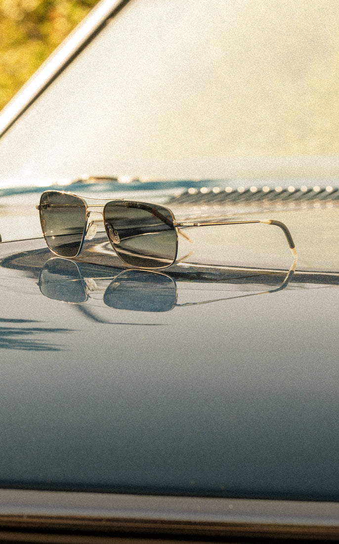 オリバーピープルズ公式オンラインストア | Oliver Peoples® 日本