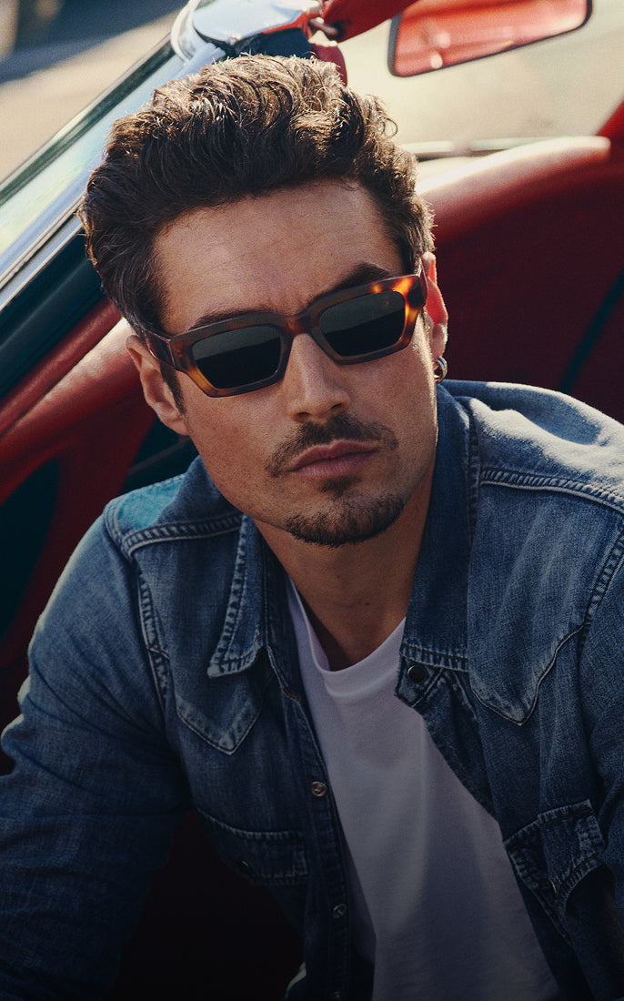 オリバーピープルズ公式オンラインストア | Oliver Peoples® 日本
