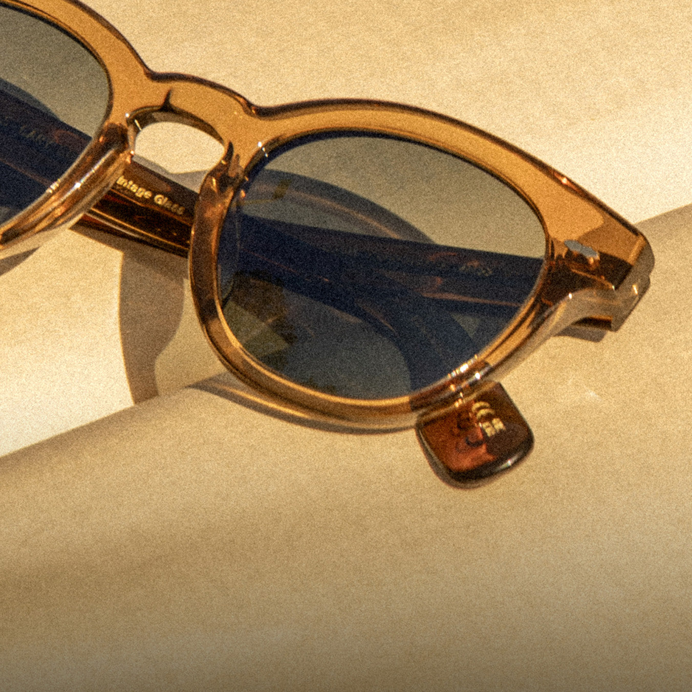 オリバーピープルズ公式オンラインストア | Oliver Peoples® 日本