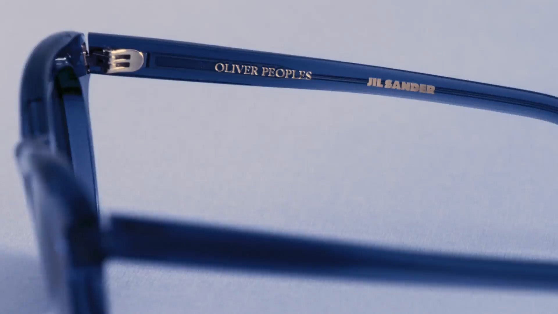 Oliver Peoples Edition 7 with Gold frame and G-15 lenses | Oliver