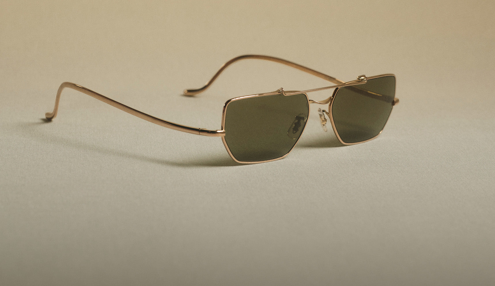 オリバーピープルズ度付きレンズ対応サングラス | Oliver Peoples® 日本
