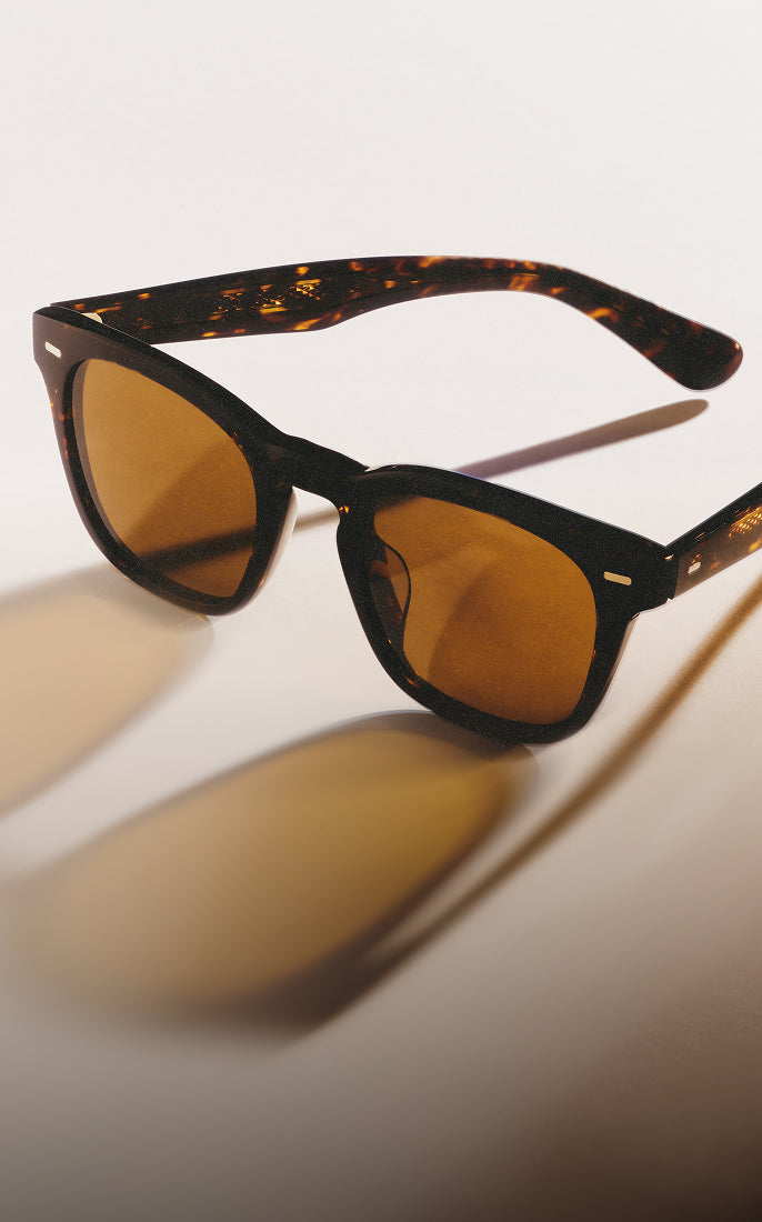 オリバーピープルズ公式オンラインストア | Oliver Peoples® 日本